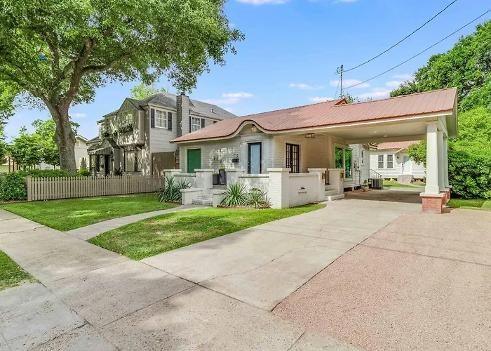 Evangeline-house Lafayette