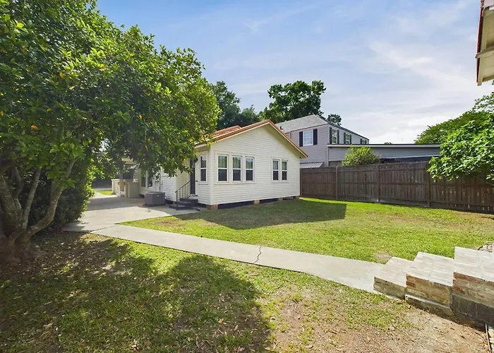 Evangeline-house *